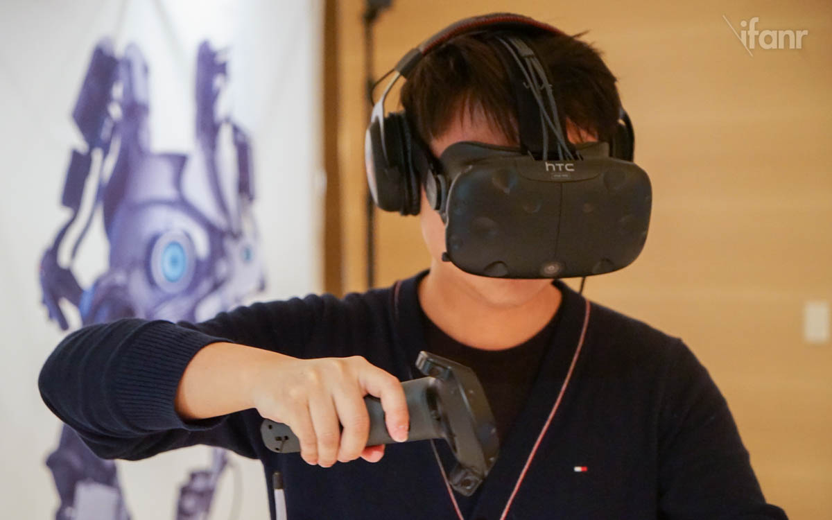 為了更快的體驗到更多游戲，HTC Vive 將迎接 2D 桌面影院模式