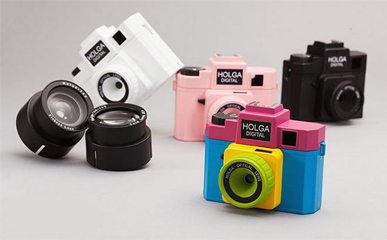 【智能界大百科】有情懷的玩具 Holga Digital相機
