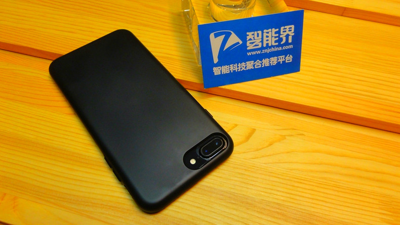 iPhone7?Plus犀牛盾全包手機(jī)殼 擁有軍事級的防摔功能 無須擔(dān)憂手機(jī)意外摔落