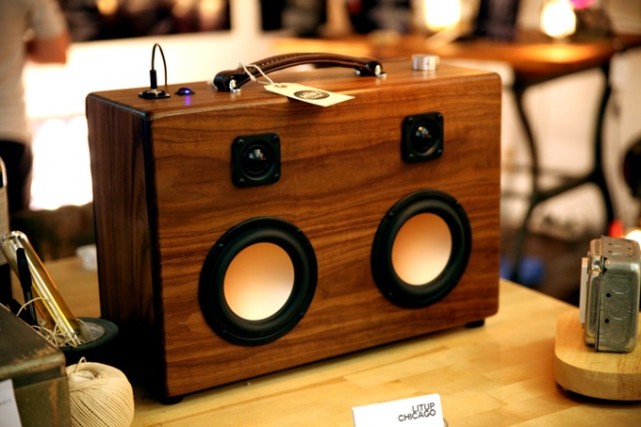 【智能界大百科】Modern Boombox彰顯文藝氣質(zhì)的木質(zhì)無線收音機(jī)