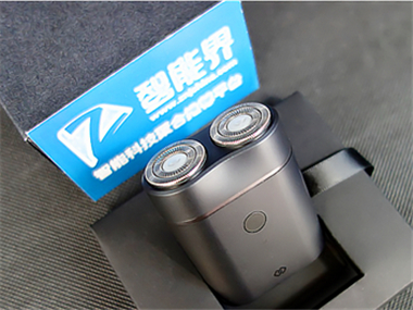 科技改變生活，從“小”事做起——全球最小電動剃須刀煥醒S100試用體驗