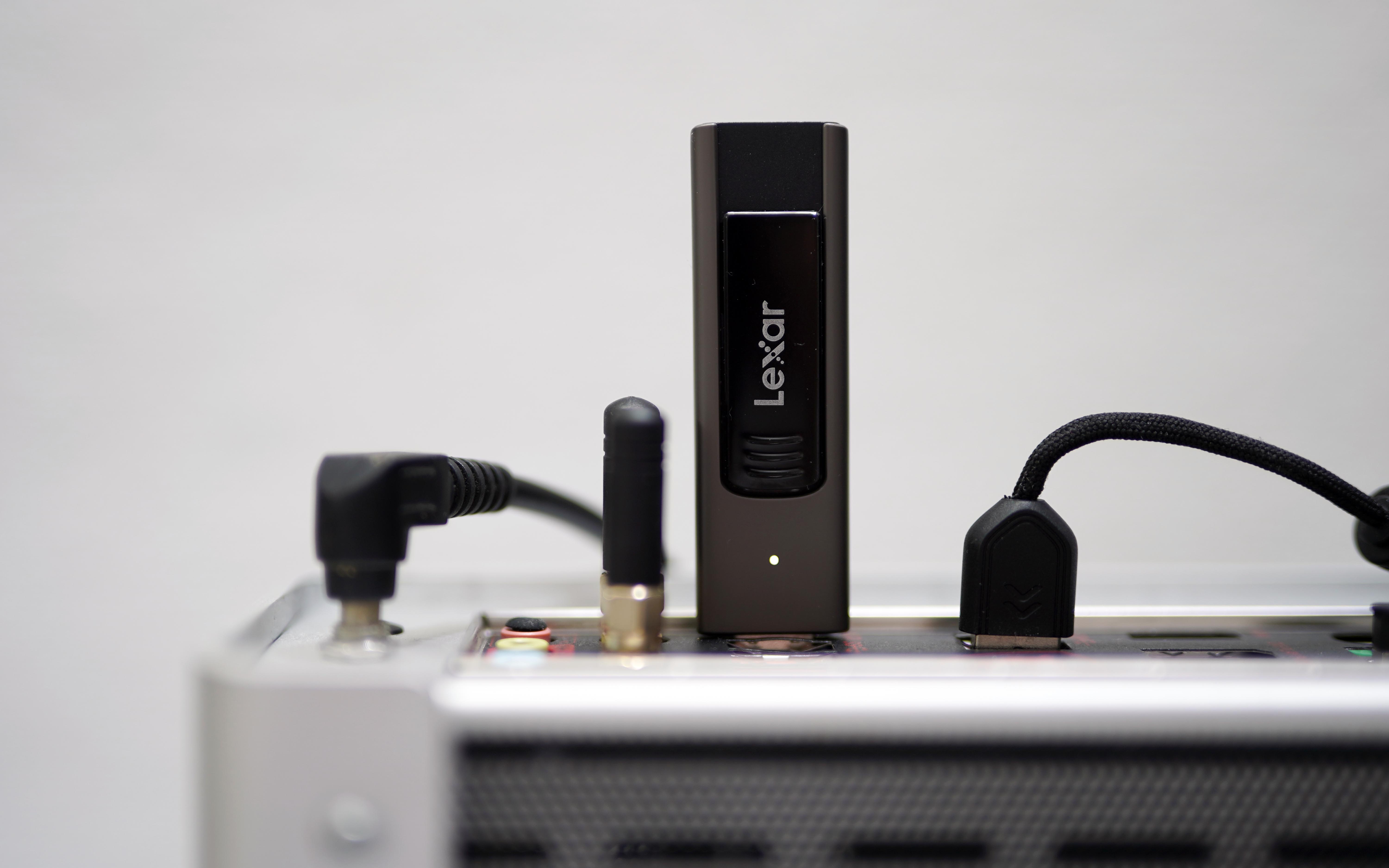 2023年，百元能買到什么U盤？讀速400MB/s！雷克沙M900開(kāi)箱測(cè)評(píng)