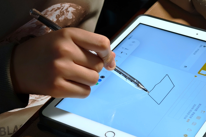 西圣Pencil 2：透明科技，平替Apple Pencil