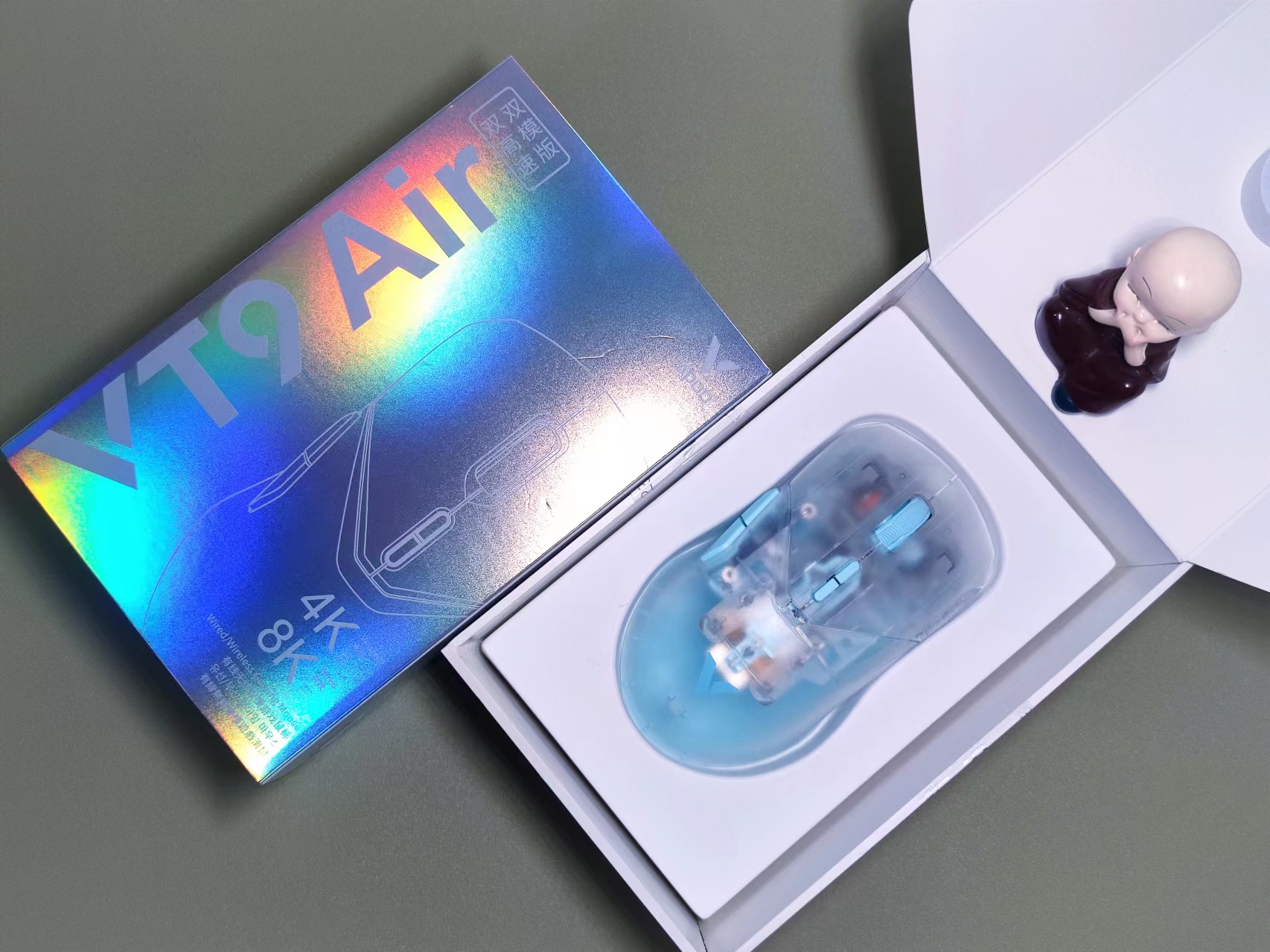 透明外殼續(xù)航為王，8K回報率升級，雷柏 VT9 AIR 雙模鼠標